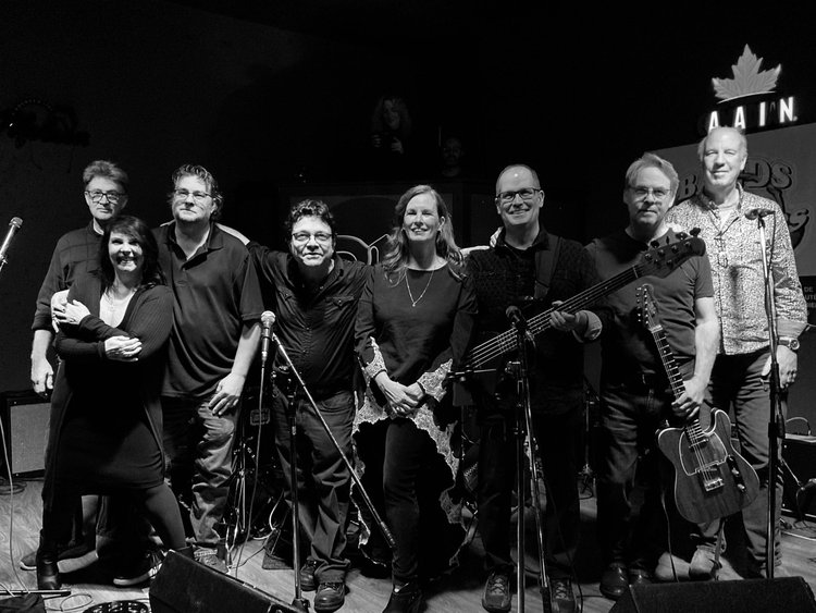 festdelavoix's tweet photo. THIS FRIDAY, 8pm. AT THE Ste-Anne-de-Bellevue Legion, DNR has you covered for everything from Whitney Houston to Toto, from the Beach Boys to Lizzo. Get on your feet and groove, or just relax.
********************************
INFOS &amp; TIX/BILLETS > https://t.co/S6yWgArUt2 https://t.co/odaJDaQiay