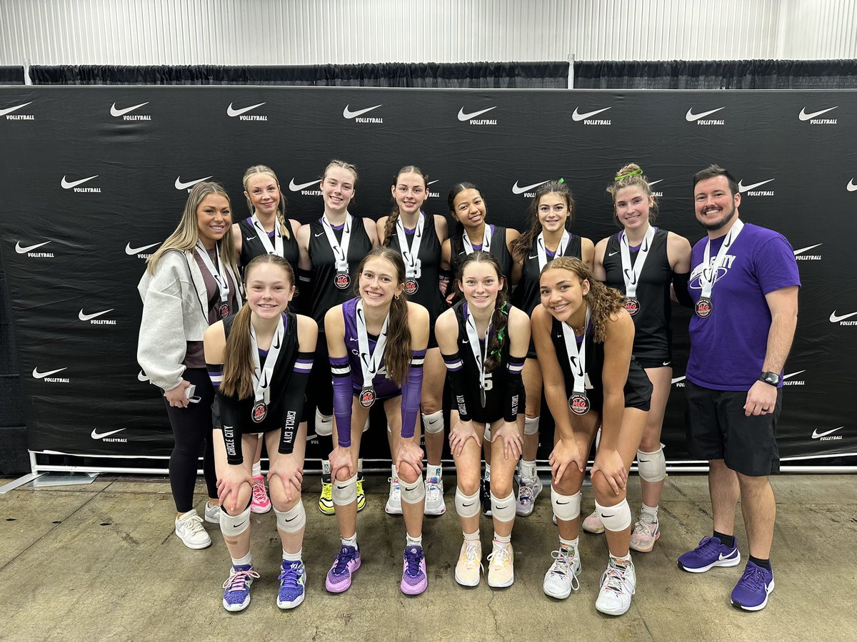 HUUUUGE weekend for this team!! Going 8-2 at MEQ,  getting our USA bid and finishing third! <a href="/circlecityvbc/">Circle City VBC</a> <a href="/CCVBCrecruit/">Circle City Volleyball Recruiting</a>