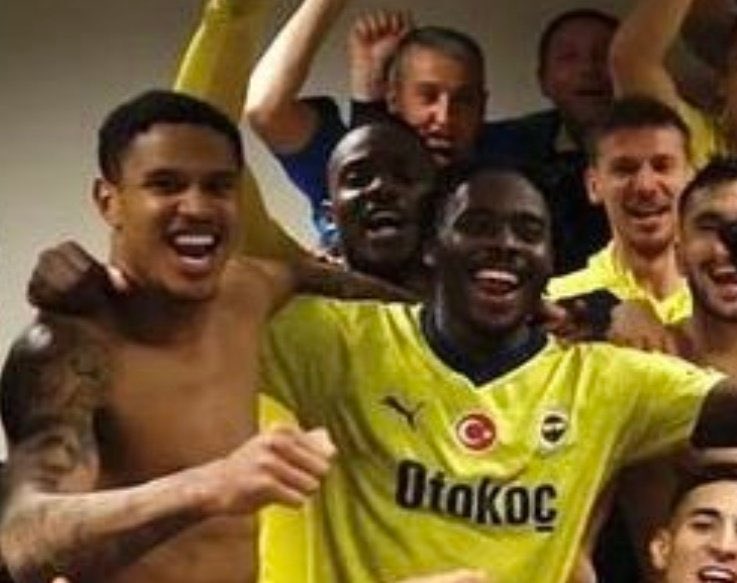 Hamsi avından sonra bizim yiğitler  <a href="/Bright_097/">Bright Osayi-Samuel</a> @michybatsmans <a href="/Fenerbahce/">Fenerbahçe SK</a> #TSvFB