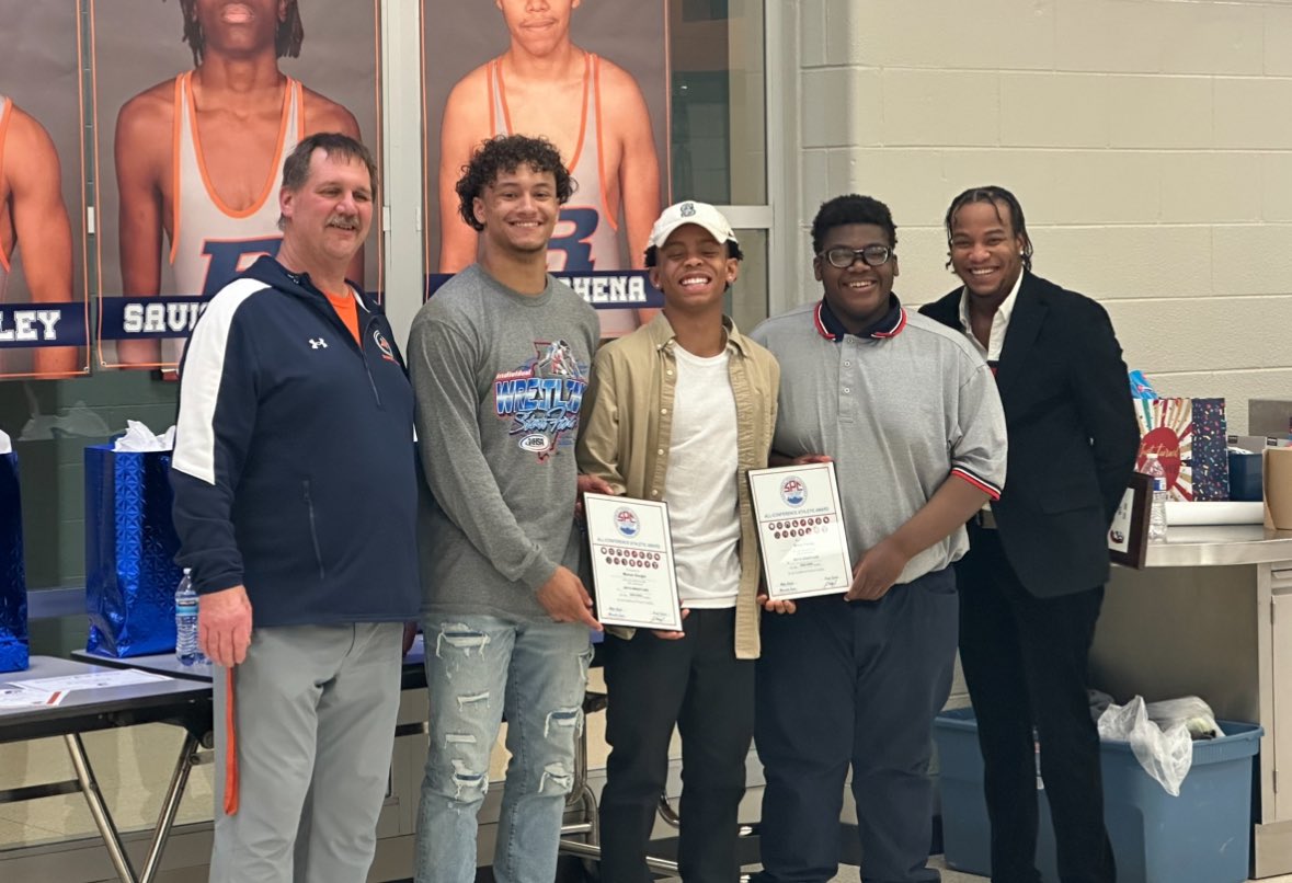 SpartansBooster's tweet photo. The wrestlers celebrated Awards Night and many accolades were given. Congratulations to all of the wrestlers for such a great season!! A special shout out and congratulations to Jamir, Mason, Brian, and Daniella on earning All-Conference! https://t.co/axdNtgyeOh