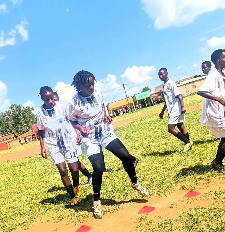 bbkigalifm's tweet photo. 🇷🇼 #WomenFootball
#FWPL|#Matchday 20 |Results
-Freedom 0-4 Rayon Sports
-Kamonyi 2-4 Indahangarwa WFC
-Rambura 1-1 Muhazi Utd
➖Sunday
-Bugesera 1-1 APAER WFC
📆March 27th,2024
-AS Kigali x Fatima WFC
🏟Kigali Pélé Stadium
ES Mutunda x Inyemera WFC
🏟Mutunda Pitch https://t.co/qP3ja8AQls