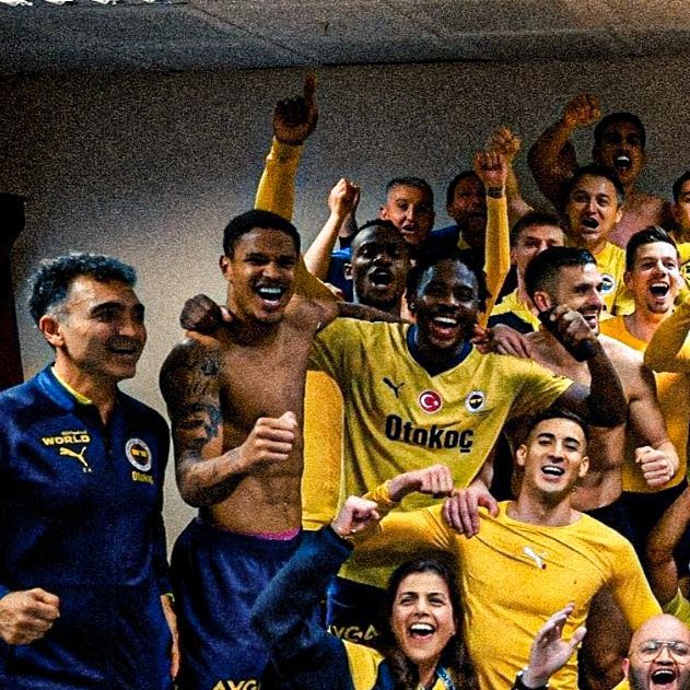 ist_libertaa's tweet photo. Her türlü şer, provokasyon, suikast ve Terörist eylemlere karşı dimdik ayaktadır Fenerbahçe. 
Her zaman inandığımız ve dediğimiz gibi; FENERBAHÇE YIKILMAZ!💪🏼💛💙
#TSvFB https://t.co/AiCcz3K4wh