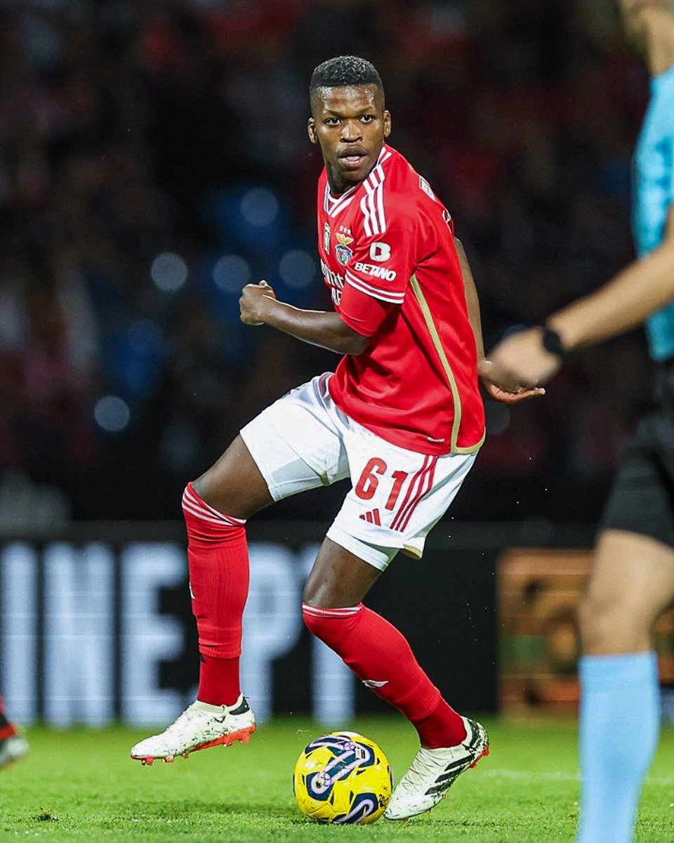 Grande trabalho de equipa para conseguirmos os 3️⃣ pontos! Sentimo-nos em casa, obrigado a todos os que vieram 🙌🏾
#SLBenfica #Blessed