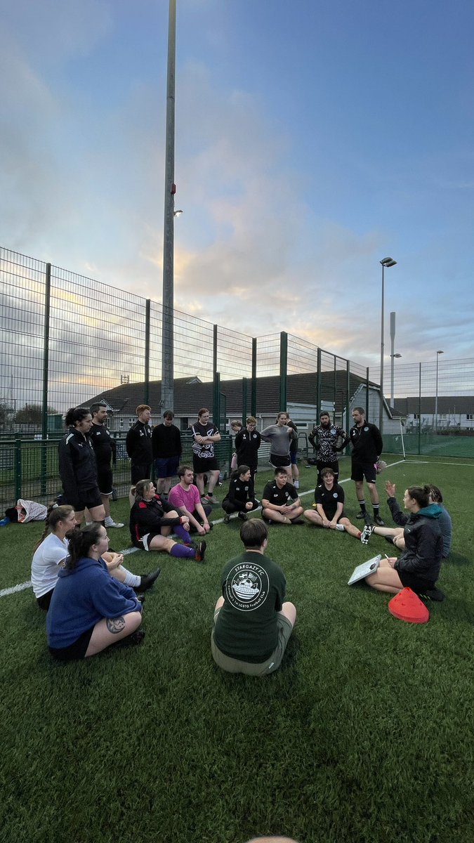 Great training tonight, really solid turn out with some new players to welcome to the club. So nice to be training in the light again! Onwards to next week when we have an away match against @Rainbow_Royals 🎉🎉🎉 #stargazyfc #lgbtqfootball #cornwallfootball