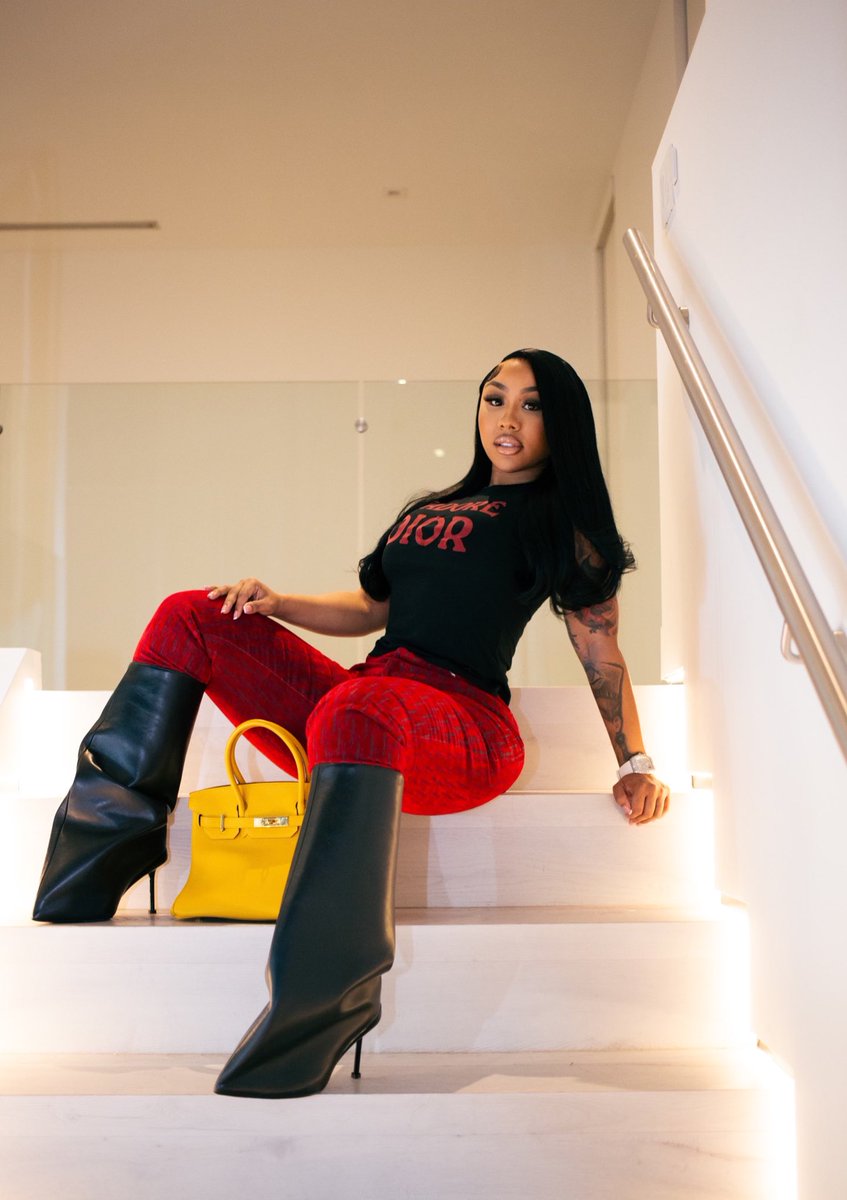AriTheDon's tweet photo. Whatever she want 🔥♥️ https://t.co/aTUY5TFHyt