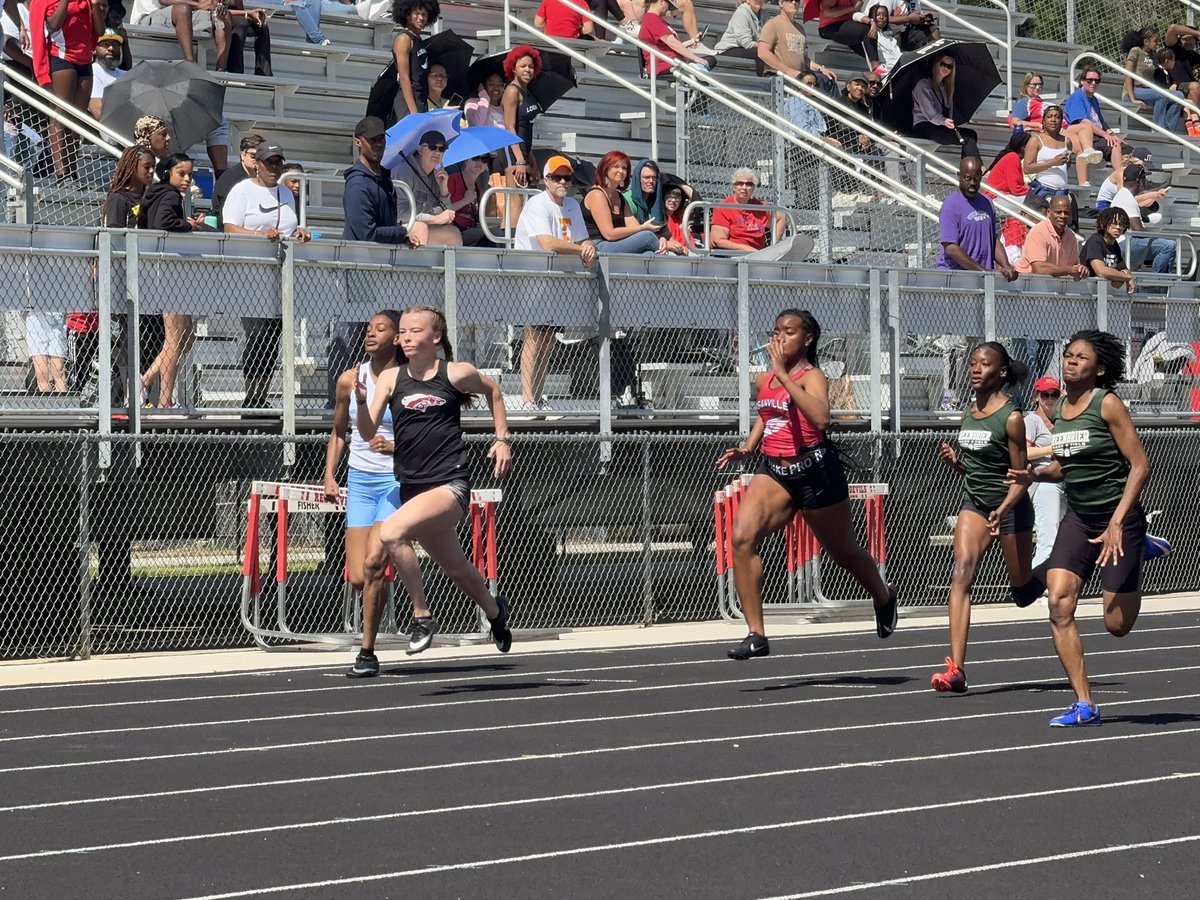 Tavia Robinson tweet media