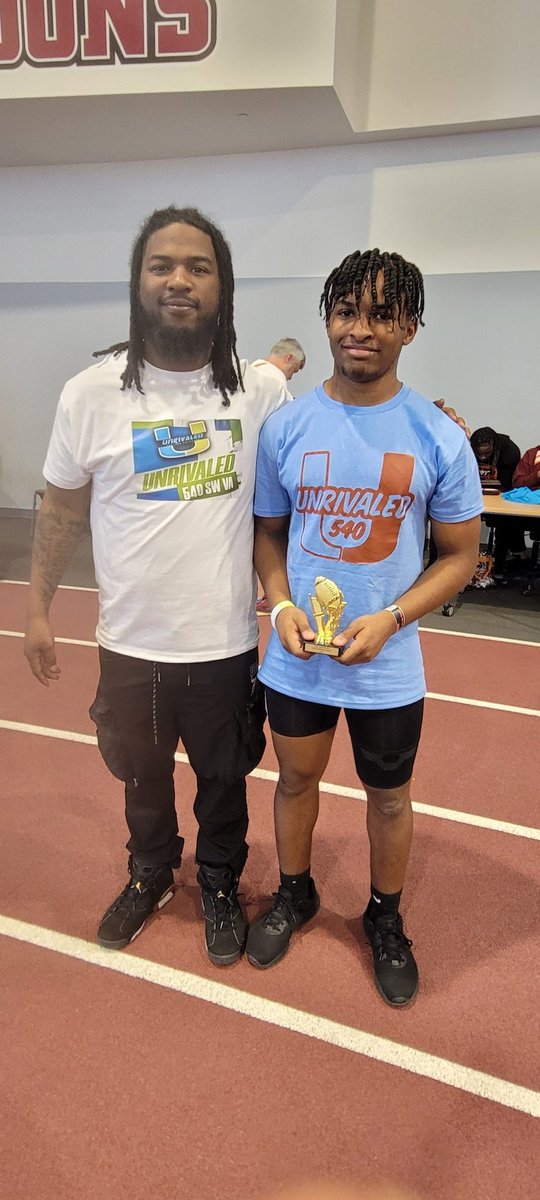 GavinDBinns's tweet photo. ‼️Awarded Best Running Back at today's @Unrivaled540 camp‼️

Thanks to @Unrivaled540, Coach Wells, @ProcessExposure, @FantomSportsNet, and everyone who provided a great opportunity to compete! @CoachJennings5 https://t.co/3kWwEMgQdK