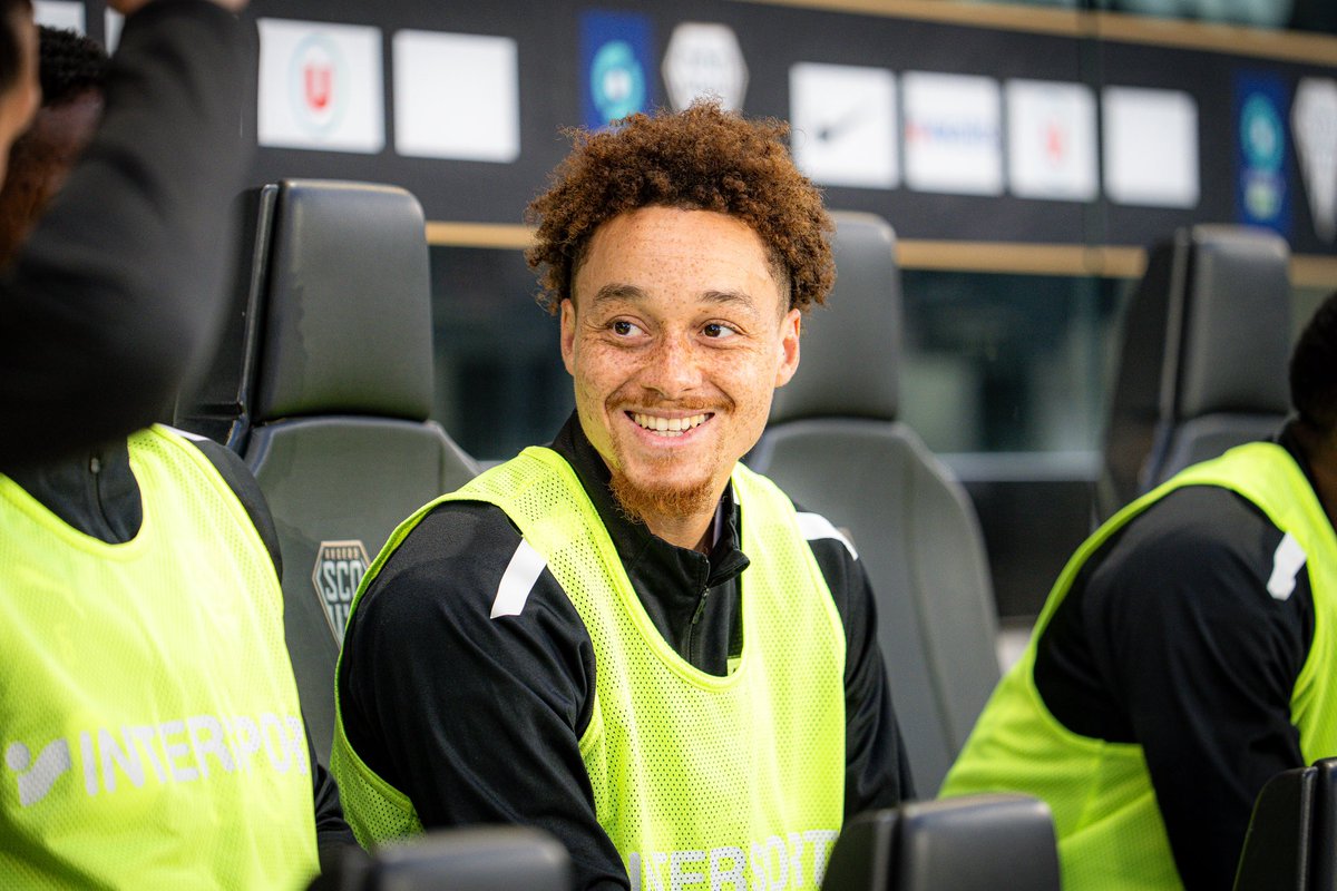 SebilletThomas's tweet photo. Just smile ๐ซ๐ธ @AmiensSC - @MaximeTeixeira1 @MFofana_6 ๐
Belle victoire des amiรฉnois hier soir en @Ligue2BKT ! #SCOASC https://t.co/yXqNAdWdMS