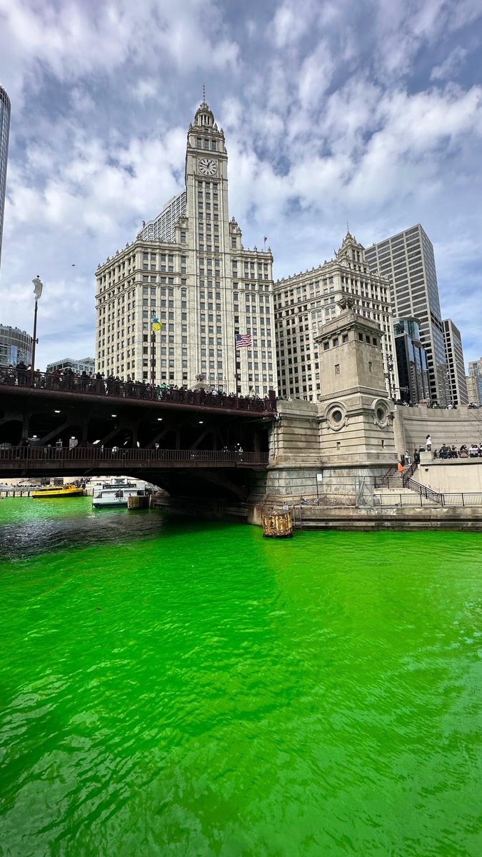 Of course, we dye our river green. 🍀