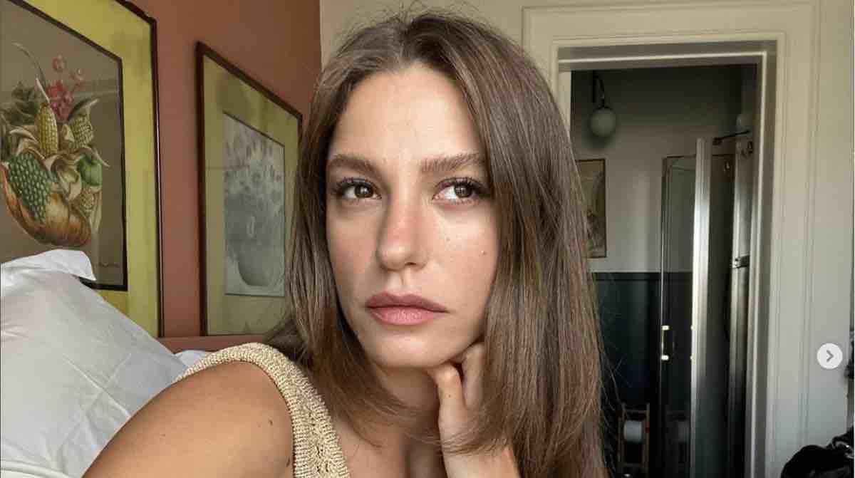 Serenay Sarıkaya'nın Tokyo Tatilinden Pozları Gündem Oldu! 'Tokyo Nasıl Bir Mücevher Barındırdığını Biliyor Mu?' fenoreporter.com/haberler/seren… #SerenaySarıkaya #Magazin #SONDAKİKA