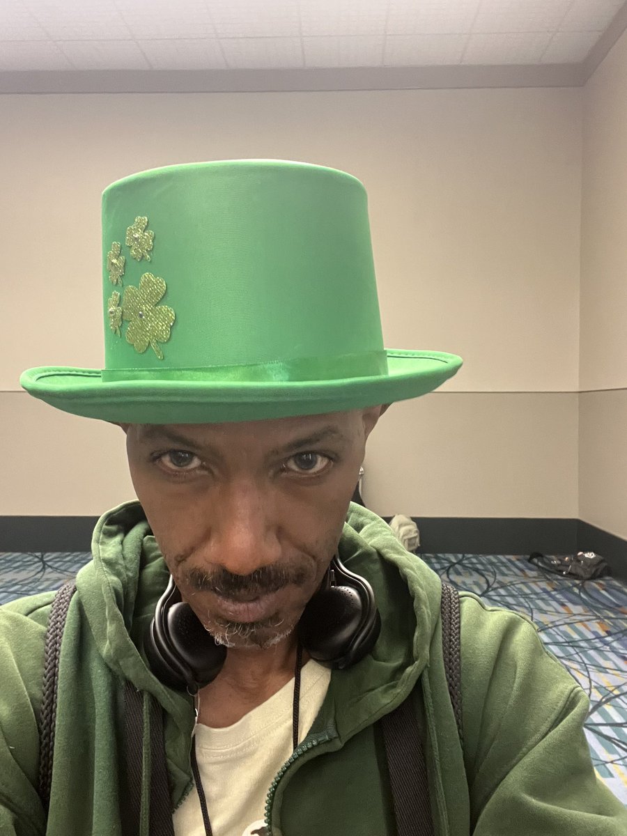 Felt and look Ughhh (what else is new, so gotta wonder why I would post a selfie)…

Will most definitely be deleting it

Until then,

#happysaintpatricksday2024 from
#GalaxyConRichmond