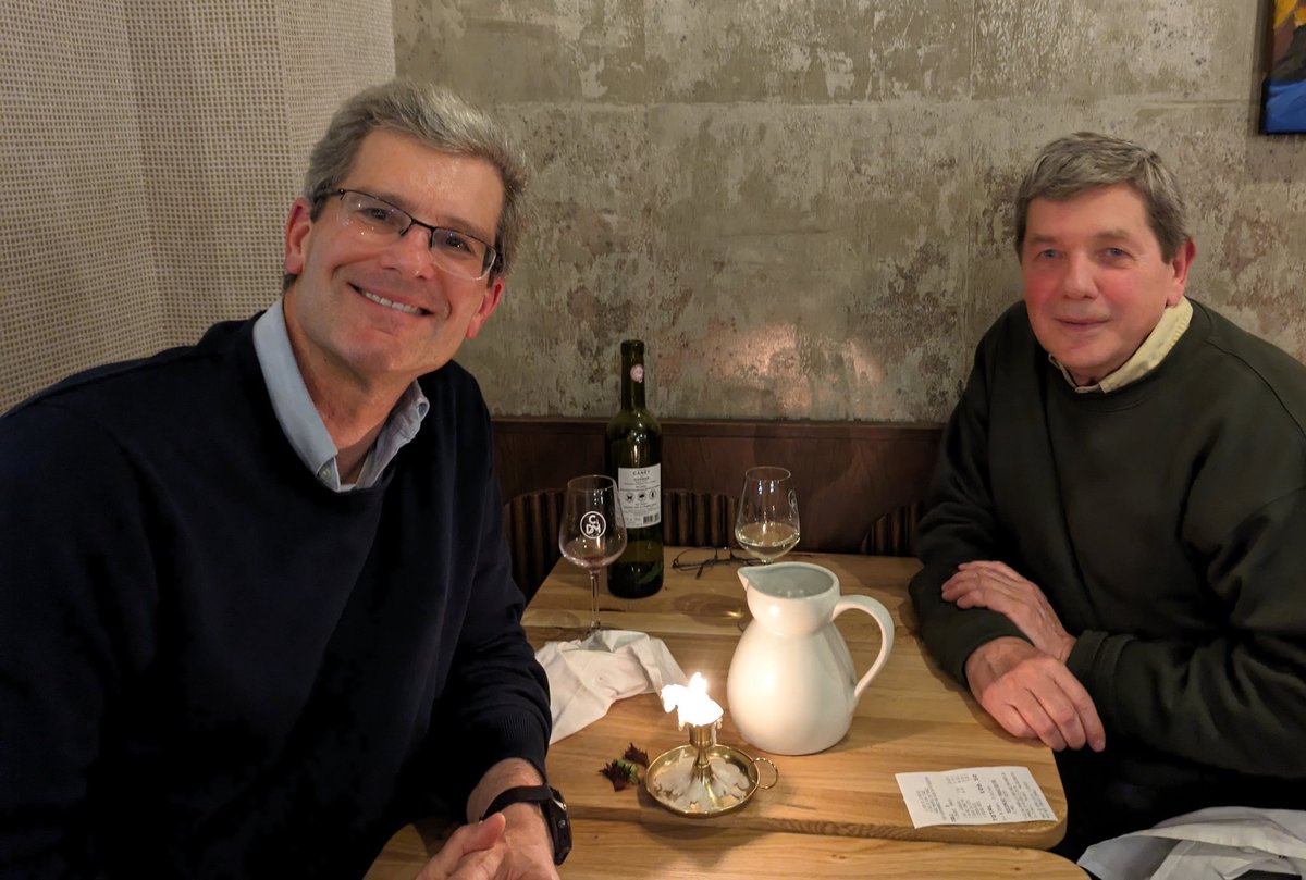 Patrick Royer, co-éditeur de la revue Mande Studies, avec Bill Moseley, président de l'association Mande Studies, à Montpellier, France, ce soir. MANSA est partout! @StudiesMande @StenHagberg1