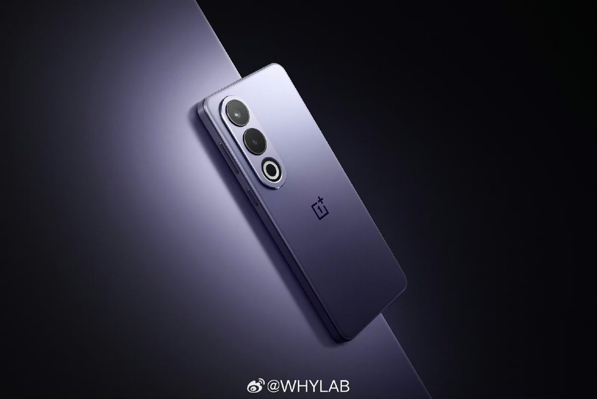 whyhojo's tweet image. &quot;OnePlus Ace 3V&quot; comes in two colors

- Which would you choose?

&quot;Titanium Space Grey&quot; shares the same craftsmanship as the OnePlus Ace2 Pro, while &quot;Phantom Purple Silver&quot; is an industry-first, blending glass smoothness with matte metal premium texture. #OnePlus #Ace3V #NewColors