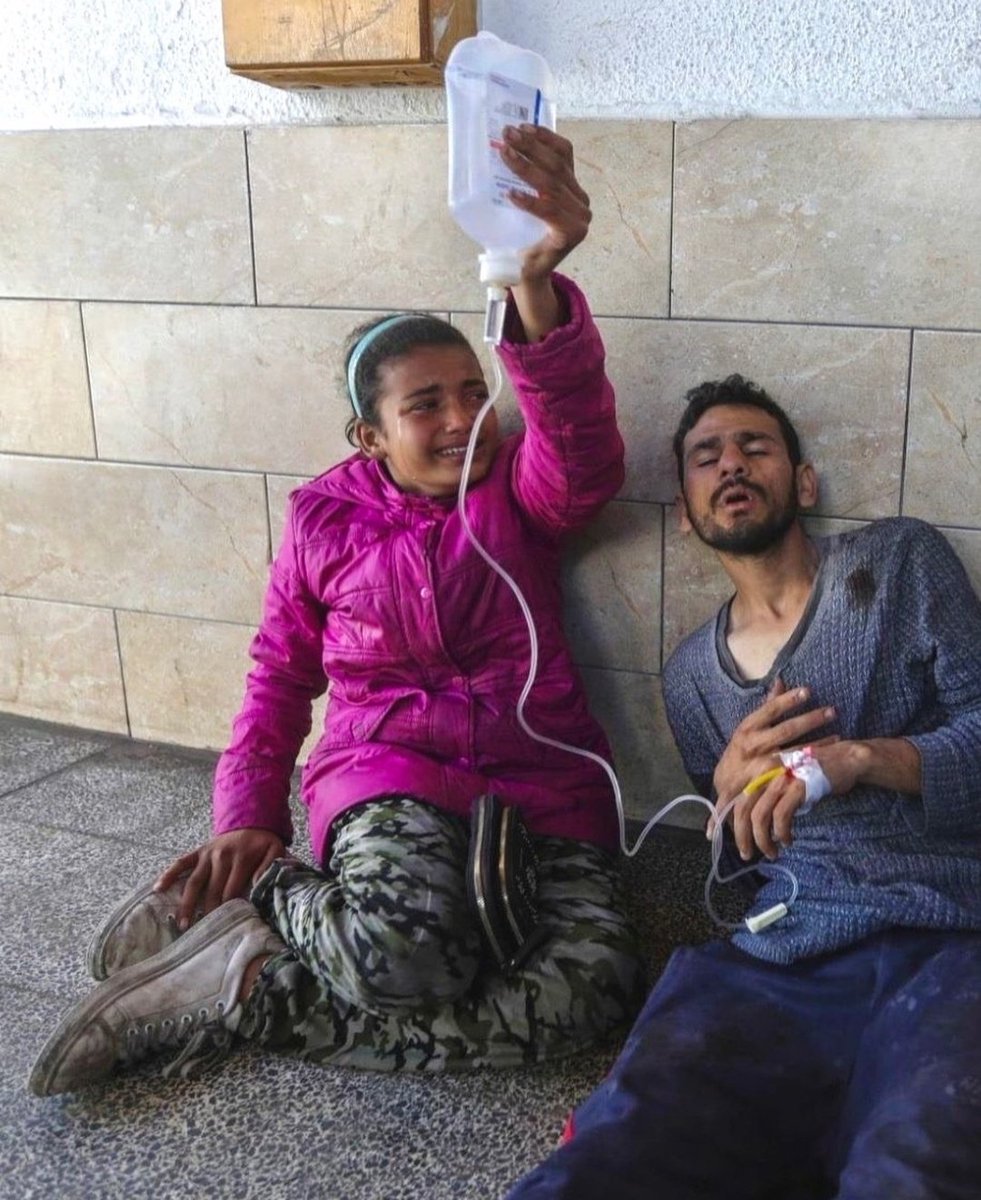 “Başkalarının ıztırabından rahatsız olmazsan, insan diye anılmaya layık değilsin.”

#HandsOffRafah 
#GazaGenocide