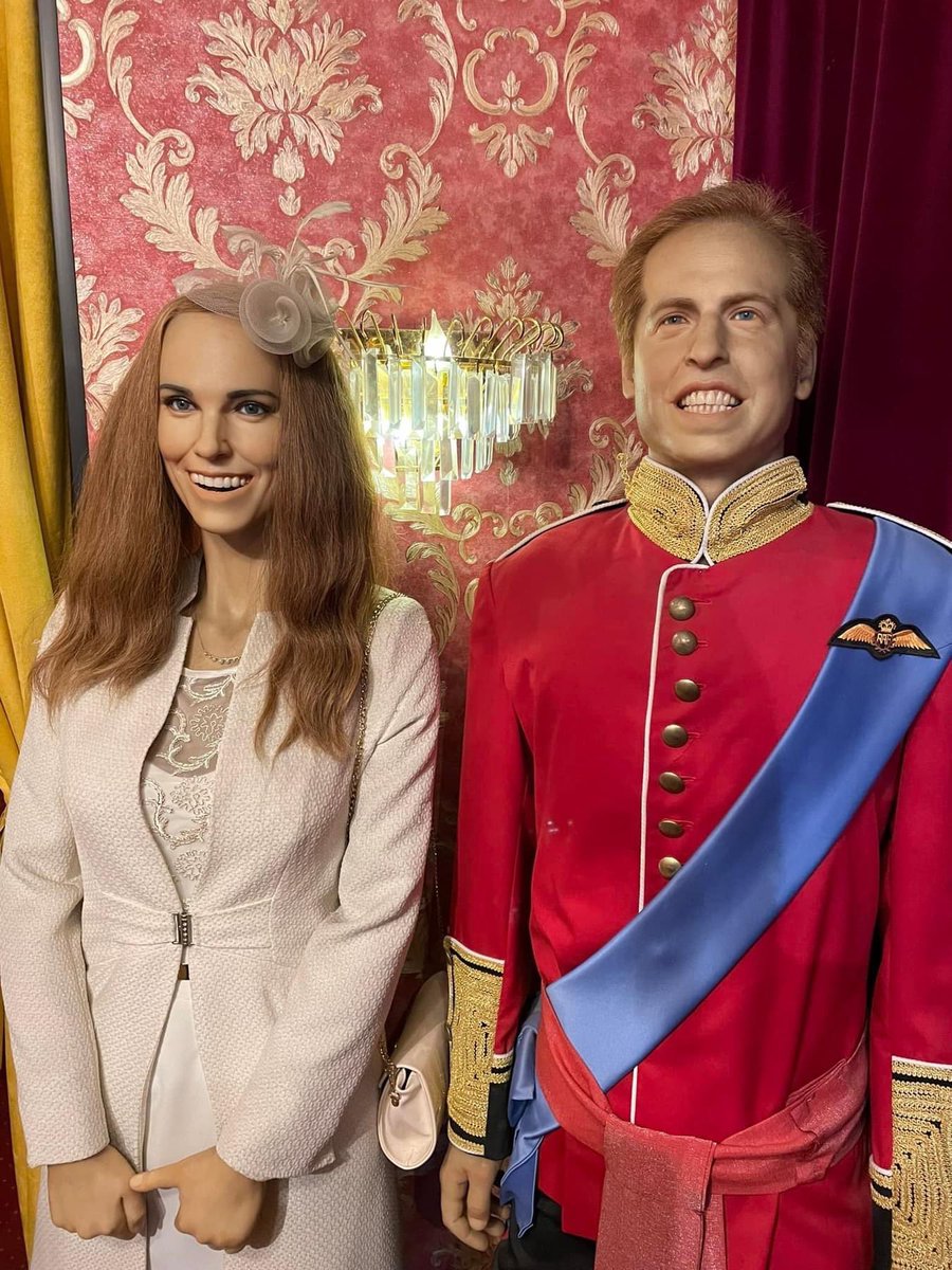 Reapareció Kate Middleton!
Posaron con William para desmentir rumores de divorcio.