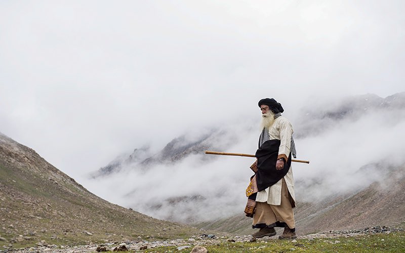 SadhguruJV's tweet photo. On the spiritual path, the first thing is to ascertain experientially where you are right now. You can only start the journey from where you are. #SadhguruQuotes https://t.co/RlMzZWziud