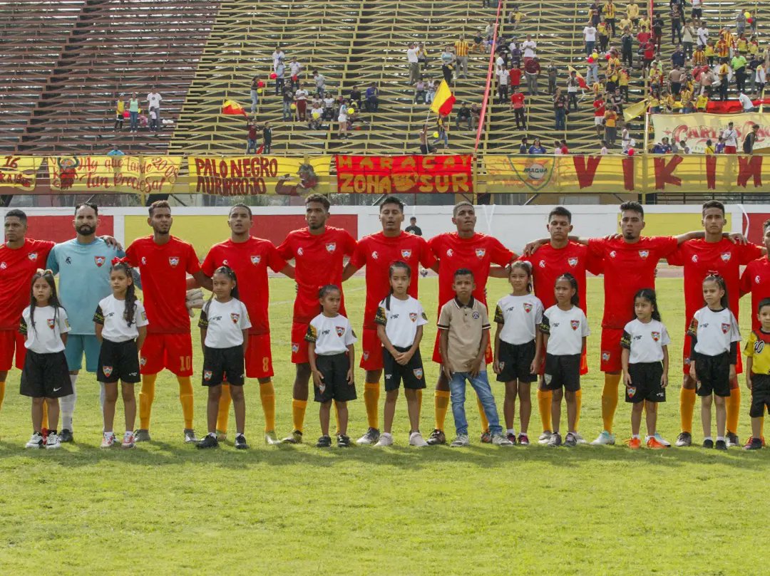 AraguaFC's tweet photo. 📷 𝗜𝗺á𝗴𝗲𝗻𝗲𝘀 de nuestro debut en la temporada 2024 de la 𝐋𝐢𝐠𝐚 𝐅𝐔𝐓𝐕𝐄 𝟐 🇻🇪

"𝙴𝚕 ú𝚗𝚒𝚌𝚘 𝙰𝚞𝚛𝚒𝚛𝚛𝚘𝚓𝚘 𝚍𝚎 𝚅𝚎𝚗𝚎𝚣𝚞𝚎𝚕𝚊" 🟡🔴 https://t.co/ih3P3RjtQ3