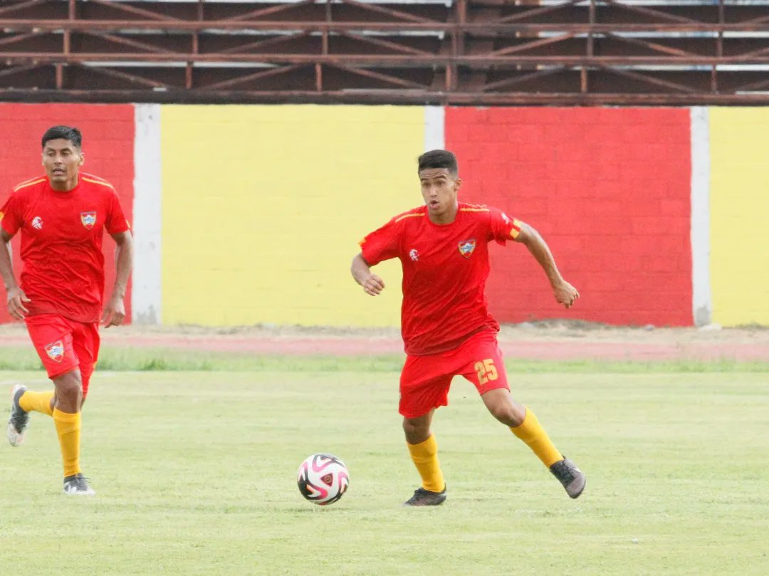 AraguaFC's tweet photo. 📷 𝗜𝗺á𝗴𝗲𝗻𝗲𝘀 de nuestro debut en la temporada 2024 de la 𝐋𝐢𝐠𝐚 𝐅𝐔𝐓𝐕𝐄 𝟐 🇻🇪

"𝙴𝚕 ú𝚗𝚒𝚌𝚘 𝙰𝚞𝚛𝚒𝚛𝚛𝚘𝚓𝚘 𝚍𝚎 𝚅𝚎𝚗𝚎𝚣𝚞𝚎𝚕𝚊" 🟡🔴 https://t.co/ih3P3RjtQ3