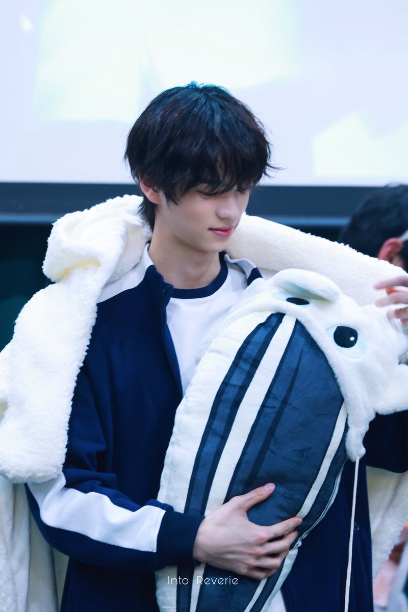 IntoR1107's tweet photo. 240317

#SHINYU #신유 
#TWS #투어스 https://t.co/3qNTen456r