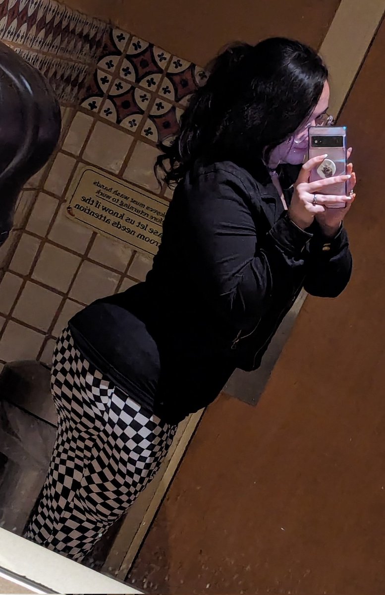 RoyalKittn's tweet photo. Hey losers, I'ma be on a cruise tomorrow who wants to join in on the fun? 🛳️💦 https://t.co/xyUT6DNMvI