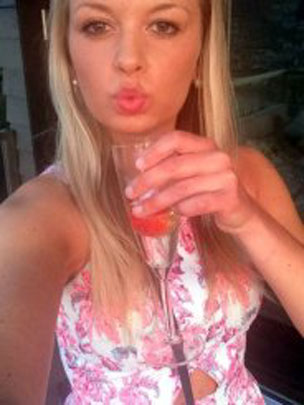 Hey, ich bin fast immer geil und mag Se♥ in allen Variationen mit einem seriösen und wenns geht se♥uell erfahrenen Mann, der mich oft und ausgiebig ♥eckt und kommen lässt. Kontakt: dlvr.it/T4Clyj