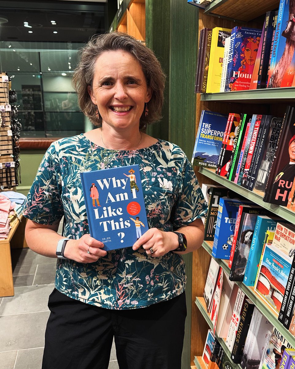 Well this is pretty exciting - finding my book in an airport shop 🥳🥳