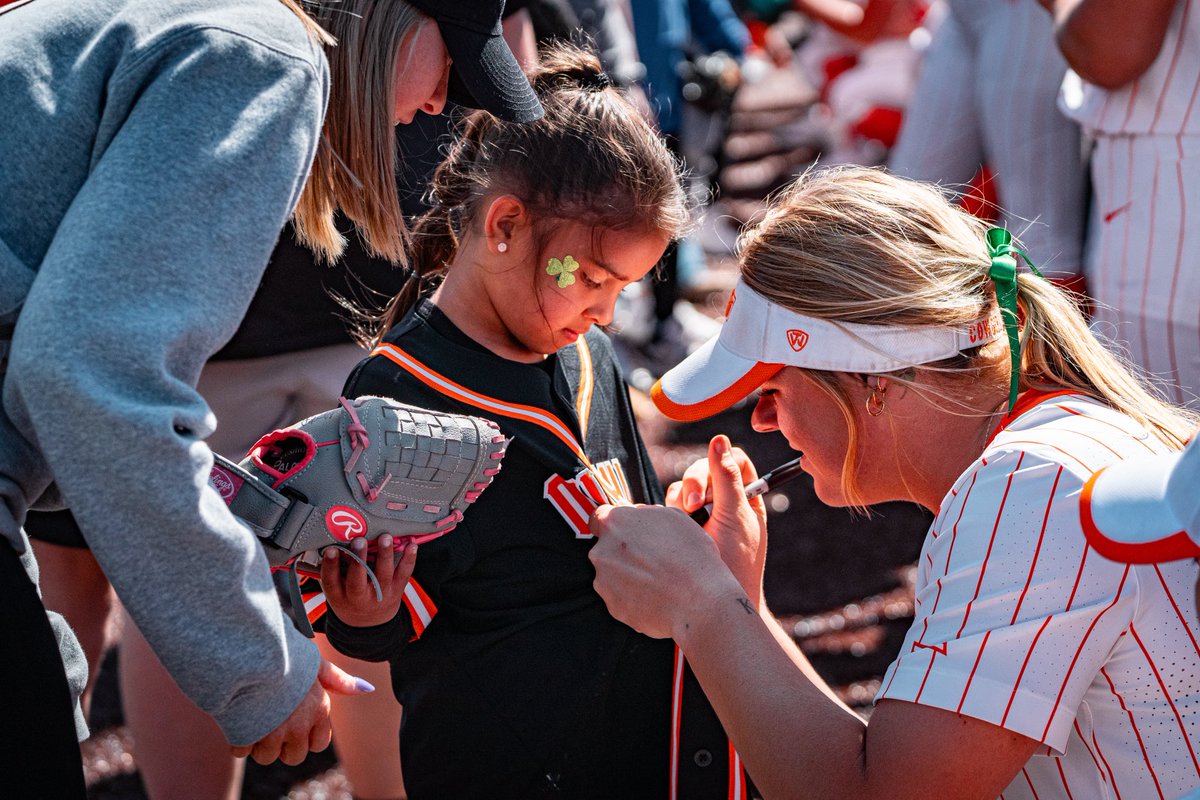 cowgirlsb tweet picture