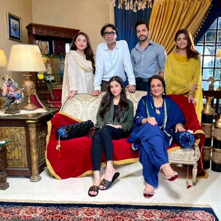 azificareee's tweet photo. After thappad they took this picture 🫂

|#YumHaj #YumnaZaidi #WahajAli | https://t.co/ff5SrI5AoC