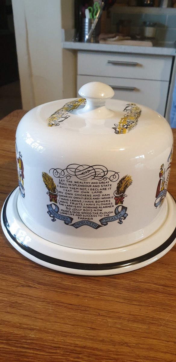 The Farmer's Toast #farmers #farming #godspeedtheplough #vintage 🚜 Despite Royal Mail smashing the first one to smithereens, by some miracle I found what may be the only other one in the country down in Devon. All that's missing is a round of Stilton 🧀