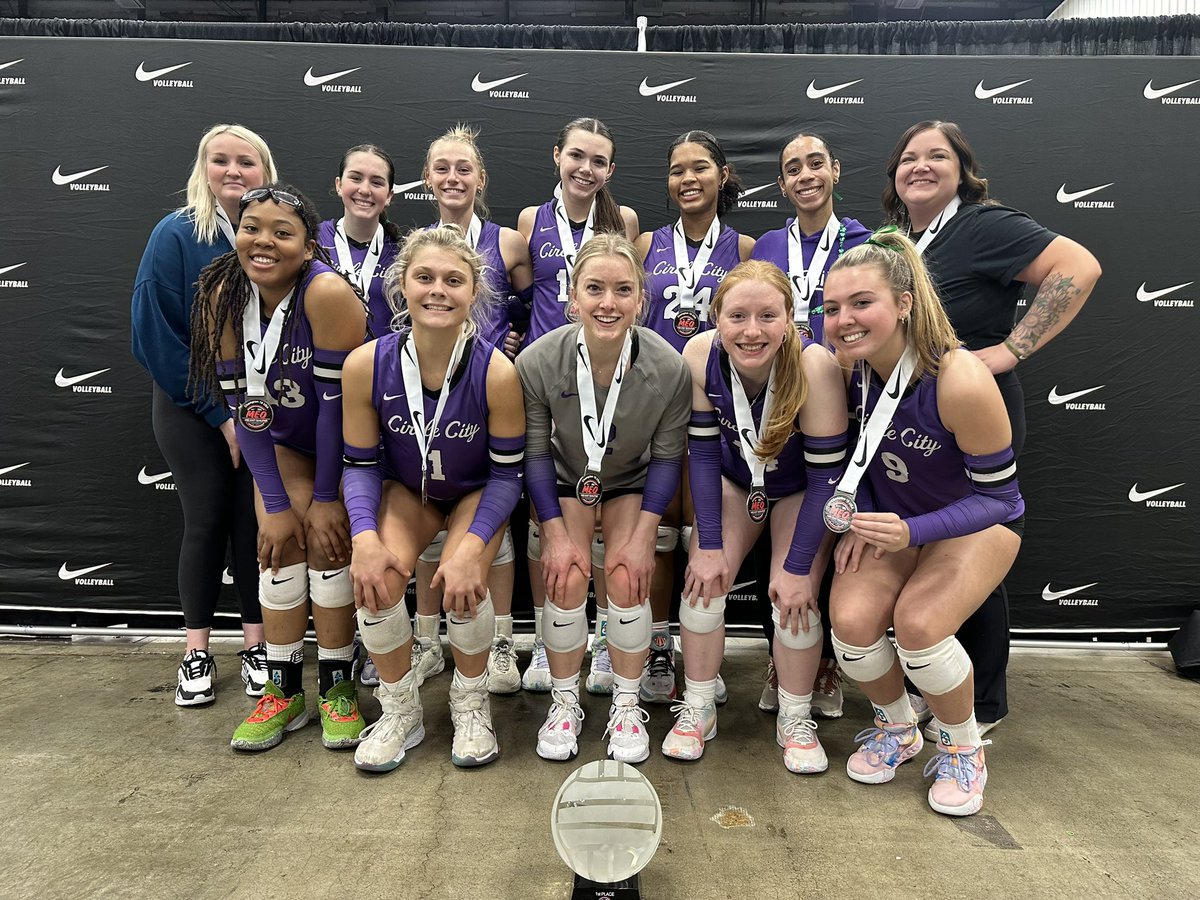 What a weekend for 18 Black 🔥 Undefeated Champions on the weekend and now double qualified in the USA Division for USAV Nationals 🤩 We could not be more proud of this team and their dominance over the weekend 🔥 #CircleCityElite #BidnessAccomplished