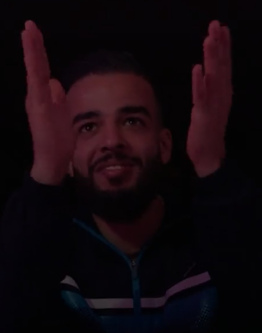 realShroush's tweet photo. @Drake this you? https://t.co/HAjef67AeF