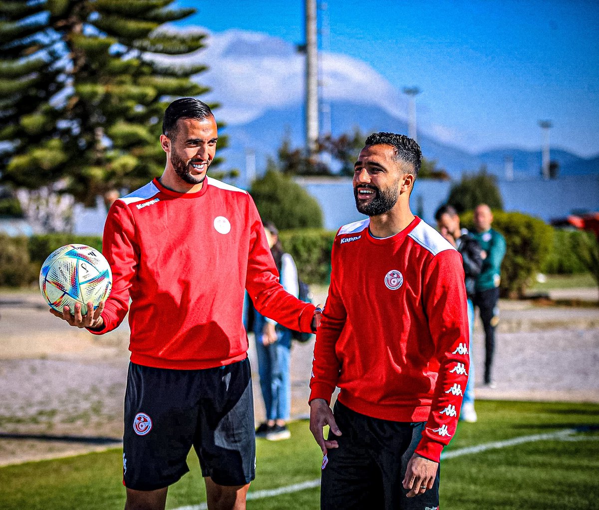 NoussourTN's tweet image. 🚨 OFFICIEL : 4 remplacements pour la liste. 🇹🇳🔄

Faissal Mannaï à la place de Srarfi 
Nader Ghandri à la place de Meriah 
Motâz Zaddem à la place de Tka
Hamza Mathlouthi à la place Memich