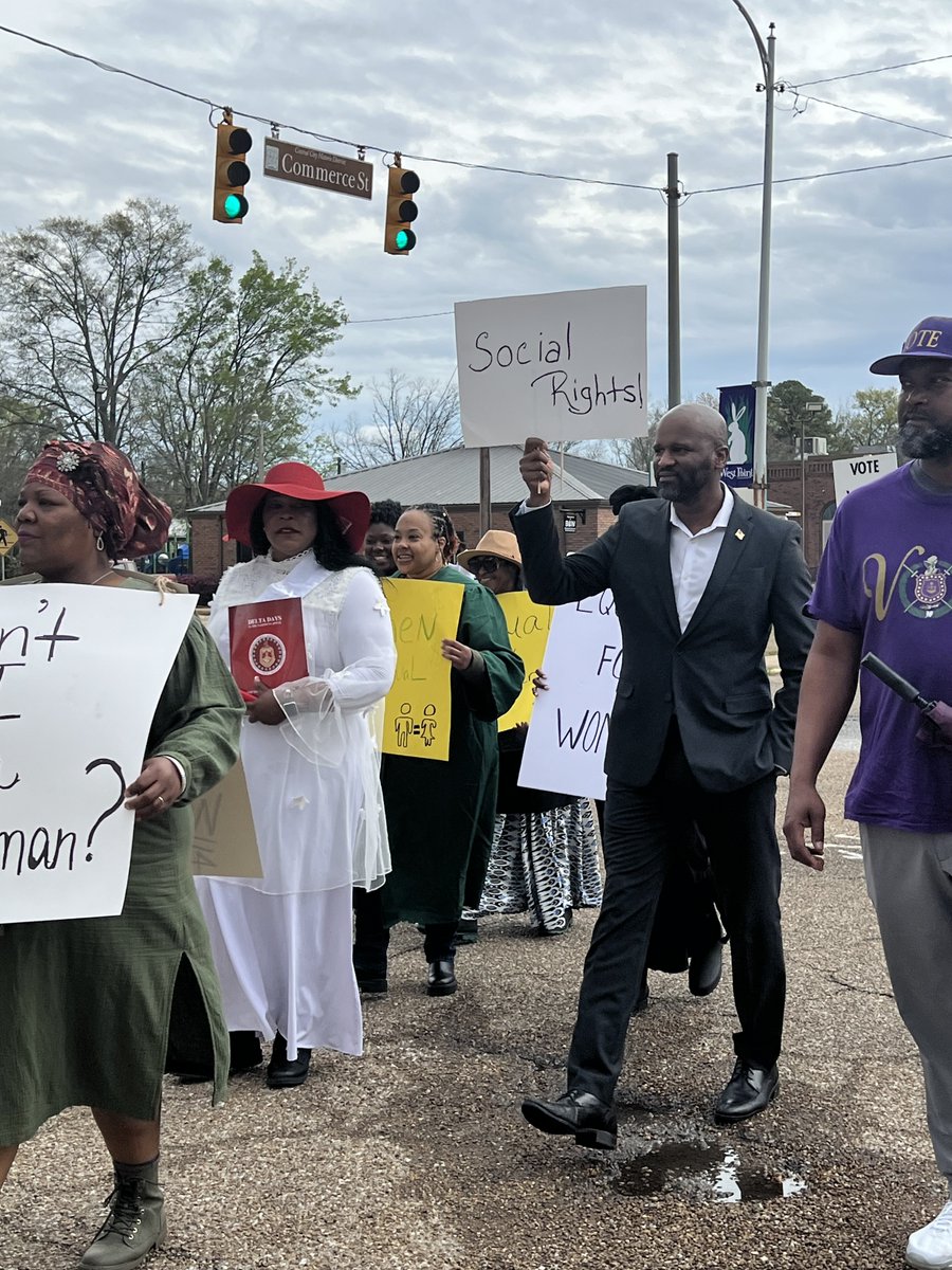 TyPinkins's tweet image. Honored to participate in the Women's Suffrage March in West Point, MS, alongside the amazing women of Delta Sigma Theta Sorority, Inc. Let's keep marching forward towards equality and justice for all! 

#TyPinkinsForUSSenate #SuffrageMarch2024 #DeltaSigmaTheta #Equality