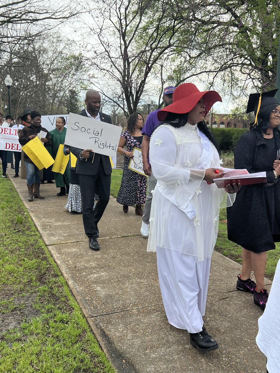 TyPinkins's tweet image. Honored to participate in the Women's Suffrage March in West Point, MS, alongside the amazing women of Delta Sigma Theta Sorority, Inc. Let's keep marching forward towards equality and justice for all! 

#TyPinkinsForUSSenate #SuffrageMarch2024 #DeltaSigmaTheta #Equality