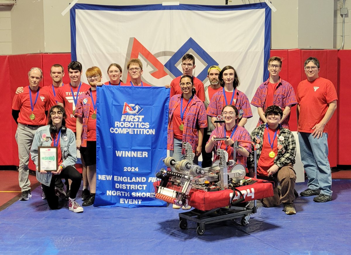 frcteam1474's tweet photo. WE WON! Huge thanks to all sponsors, mentors and parents for the support so far this season. Special thank to our amazing alliance partners @frc6328 and @frc3467
#FRC #firstinspires #NEFIRST #omgrobots https://t.co/I3kkYyVC1s