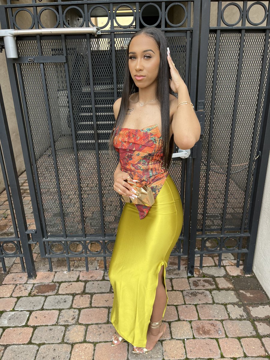 DaRealBrandy's tweet image. Effortless.