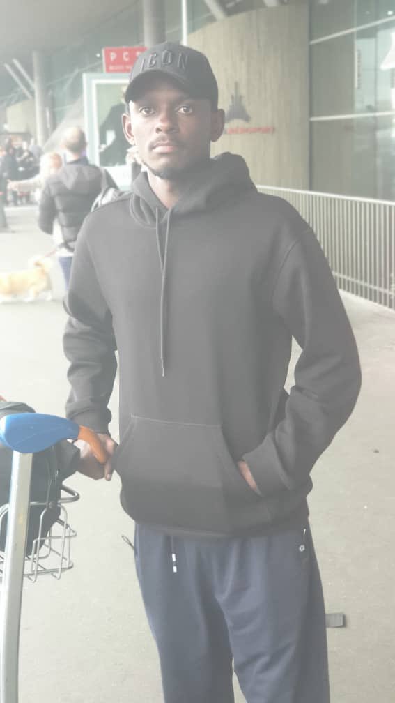 AngeAloki's tweet image. L’écrivain @jephtembangala séjourne depuis le 15 mars à Paris, pour le salon du livre africain de Paris. Bon séjour et bonne présentation #LescodessecretsdeMamadouNdala