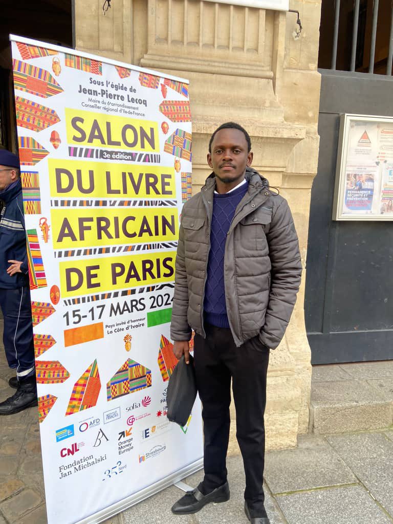 AngeAloki's tweet image. L’écrivain @jephtembangala séjourne depuis le 15 mars à Paris, pour le salon du livre africain de Paris. Bon séjour et bonne présentation #LescodessecretsdeMamadouNdala
