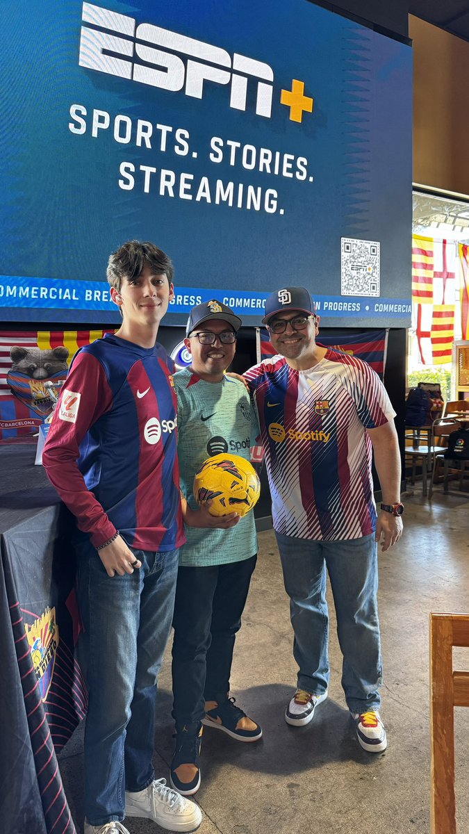 Raguilsh's tweet photo. Barcelona cruised to an emphatic 3-0 win at Atletico Madrid on Sunday with goals from Joao Felix, Robert Lewandowski and Fermin Lopez, to move second in the LaLiga standings. #fcbarcelona #fcbworldpenyes #blaugranaalvent #mesqueunclub #fcbworldpenyesfederation #pbsd2309 https://t.co/qyNF4PjNtq