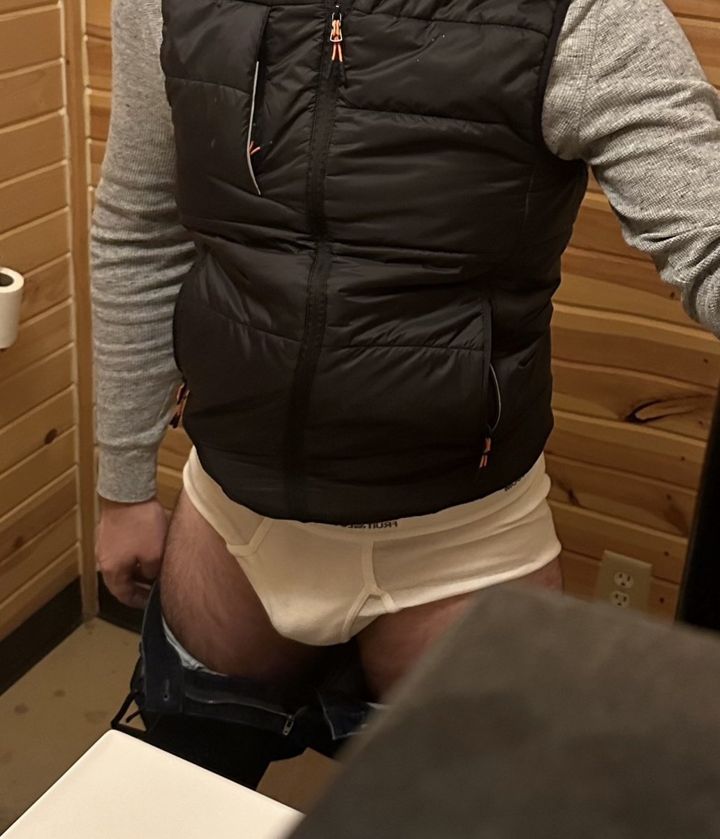DLwicountryguys's tweet photo. Let's hear it! Where are Wisconsin boys at? #widaddy #briefsman #lakecountrygay #gaywi #gaymke https://t.co/fUrct7kLug