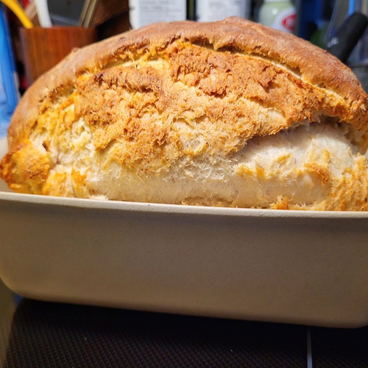 Jacqui_IBCLC's tweet image. First time baking bread in my new oven 🍞  #proteinbread #baking #bread #HappyStPatricksDay