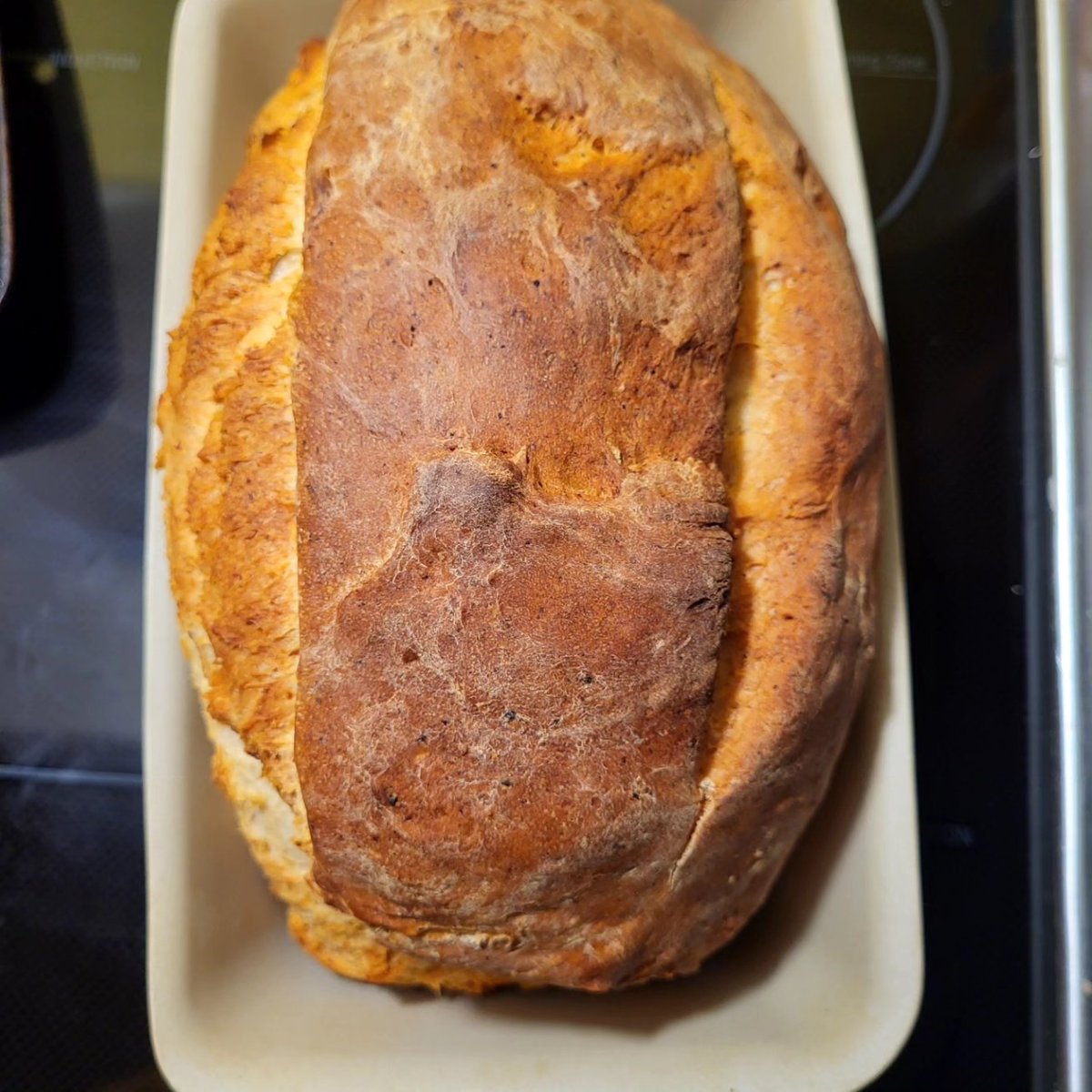 Jacqui_IBCLC's tweet image. First time baking bread in my new oven 🍞  #proteinbread #baking #bread #HappyStPatricksDay