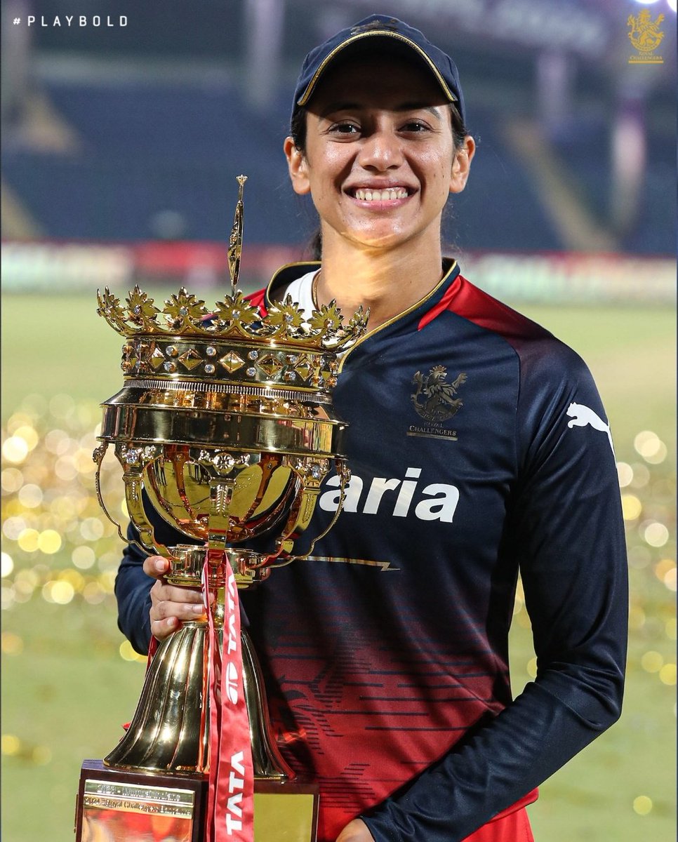 Captain Smriti Mandhana with the WPL 2024 Trophy. 🏆❤️❤️

Picture of the day! ❤️😀

#SmritiMandhana #RCB #WPL2024 #WPLFinal #WPL2024Final #WPLFinals #TATAWPLFinal #TATAWPL #TATAWPL2024