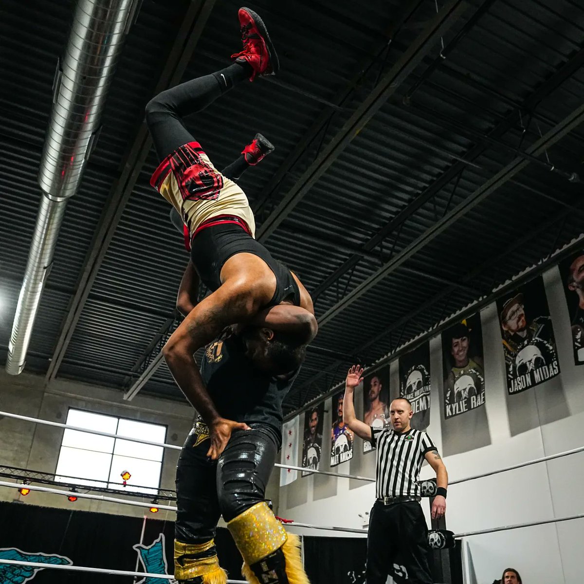 OneManDynasty_'s tweet photo. Mason Morgan is tough. He will easily be a star for years to come.
#freelancerun
📸: @cameraguygimmik https://t.co/HtCoF3fZd4