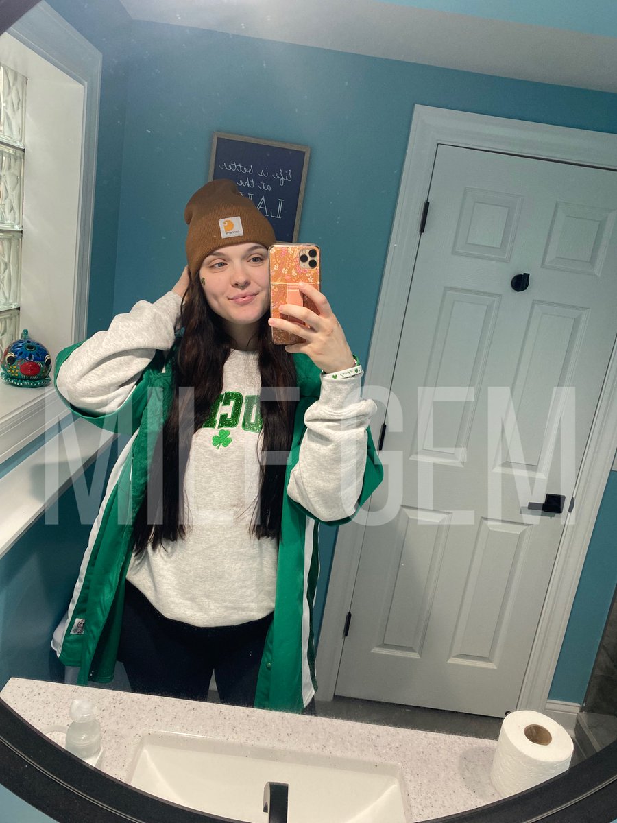 It’s your lucky day, you get a titty pic ☘️