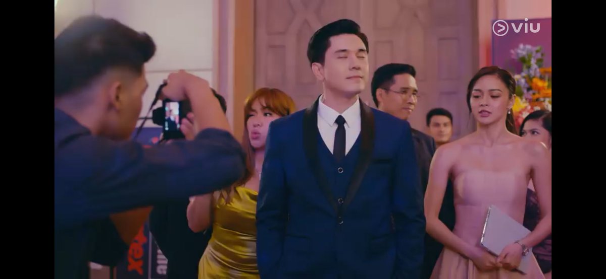 MDNun3z's tweet photo. @LoveAQuinto ang galing mo!! Kuhang kuha mo ang actingan ni Hwang Bo-ra! Nice one! 👏🏻👏🏻
😄😄💛 

#WhatsWrongWithSecretaryKimPH  #KimChiu #angelinequinto https://t.co/Ld0fuiw4ZS