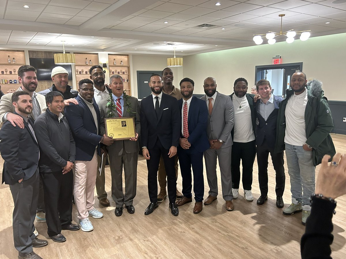 Plattsburgh State Men's Basketball tweet media