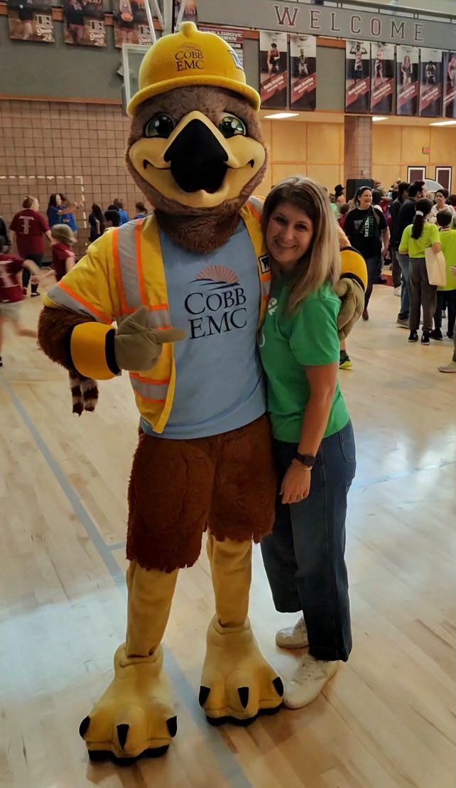 The Cobb Regional Elementary Science Olympiad was a HUGE success thanks to all of the volunteers! I love the throw back 1996 Atlanta Olympics shirt a school had. 😊 Thanks ⁦@cobbemc⁩ & ⁦@GasSouth⁩ for your support! ⁦⁩ #scienceolympiad