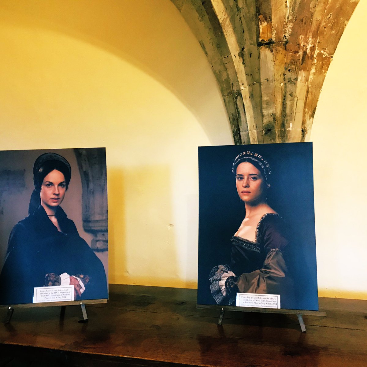 Went creeping into the crypt at @PenshurstPlace & found #Tudor costumes on display from 🎥 “The Other Boleyn Girl” (2008). It was used as the main location for filming. “Wolf Hall” was also filmed here in 2014. #HenryVIII #AnneBoleyn