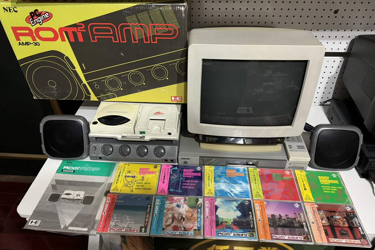 tecmo35's tweet image. PCエンジン ロムロムカラオケ10種類、ロムロムアンプ AMP-30　コンプリートセット 

#ロムロムカラオケ
